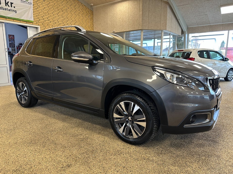 Peugeot 2008 1,2 PureTech 110 Prestige Sky 5d