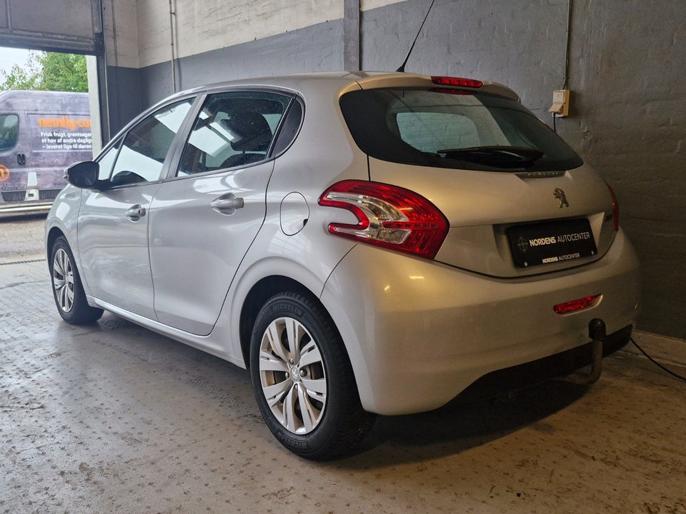 Peugeot 208 1,2 VTi Active 5d
