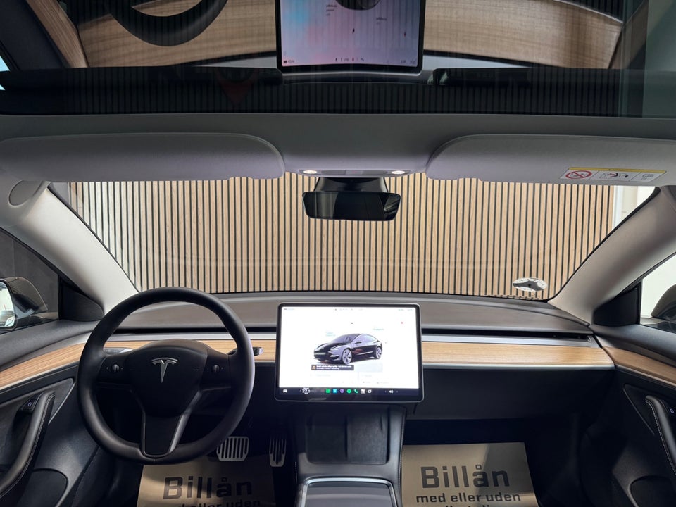 Tesla Model 3 Standard Range+ RWD 4d