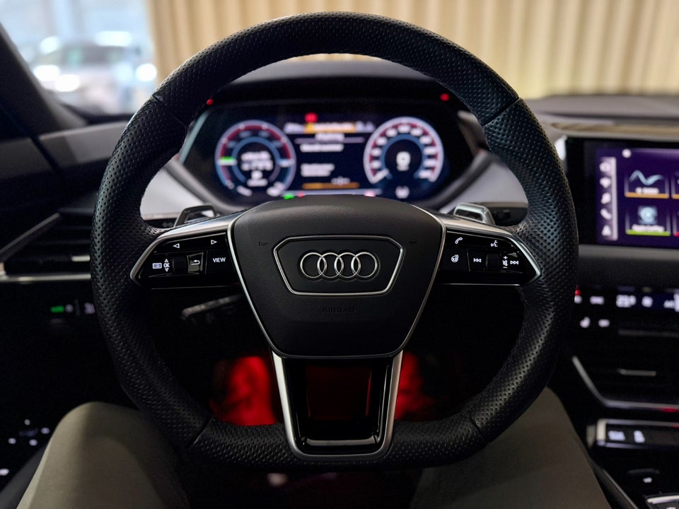 Audi e-tron GT quattro 4d