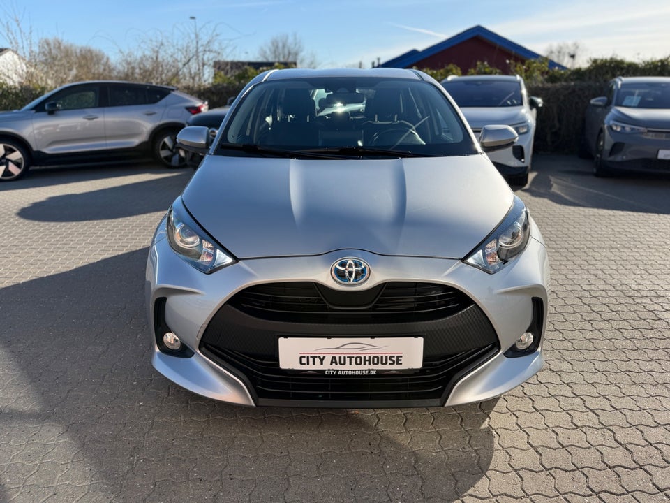 Toyota Yaris 1,5 Hybrid H3 e-CVT 5d