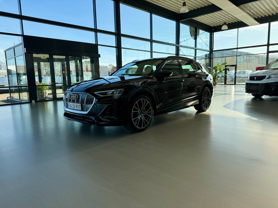 Audi e-tron 55 S-line Prestige quattro 5d