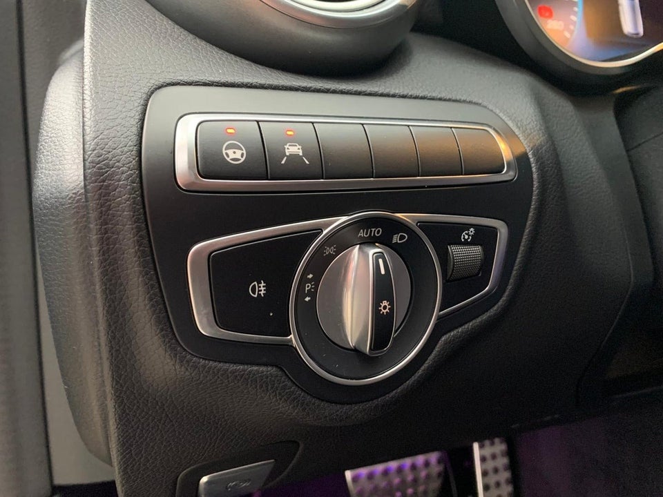 Mercedes C300 e 2,0 AMG Line stc. aut. 5d