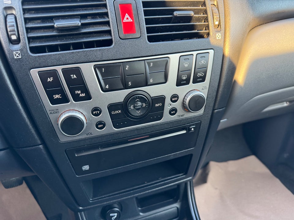 Nissan Almera 1,5 Porto 5d