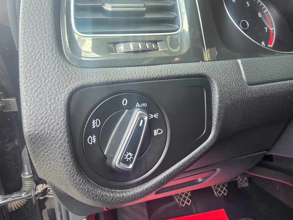 VW Golf VII 1,5 TSi 130 Comfortline Variant 5d