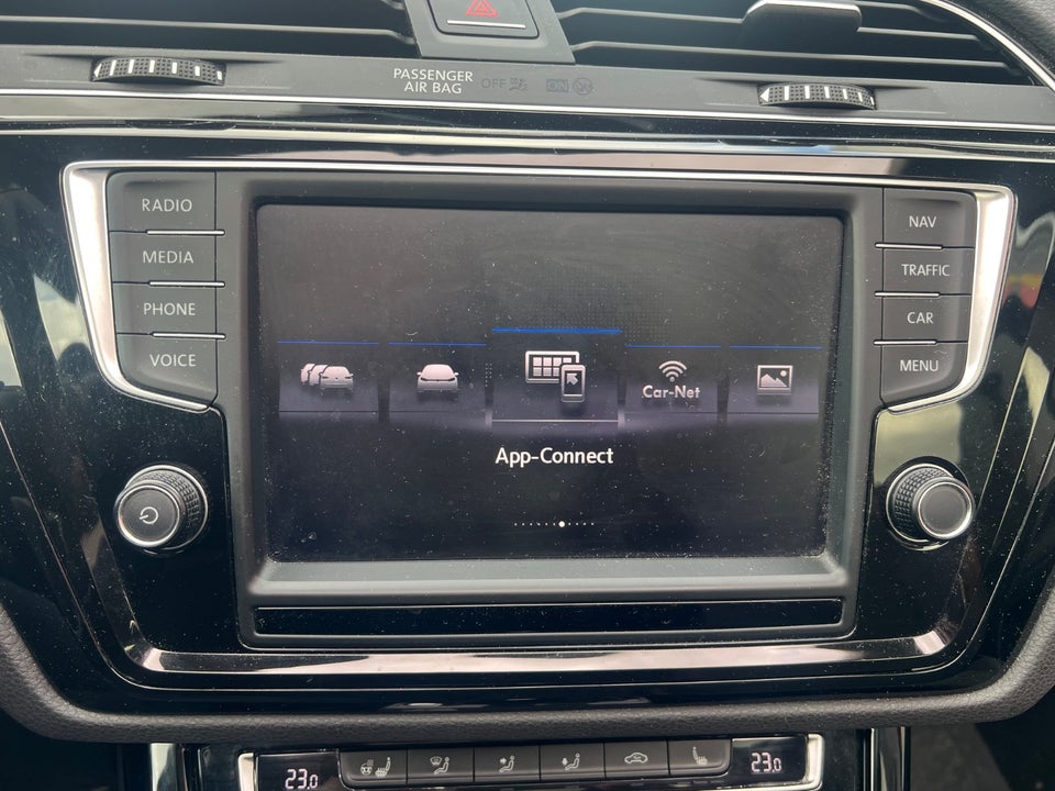 VW Touran 2,0 TDi 150 Highline DSG 7prs 5d