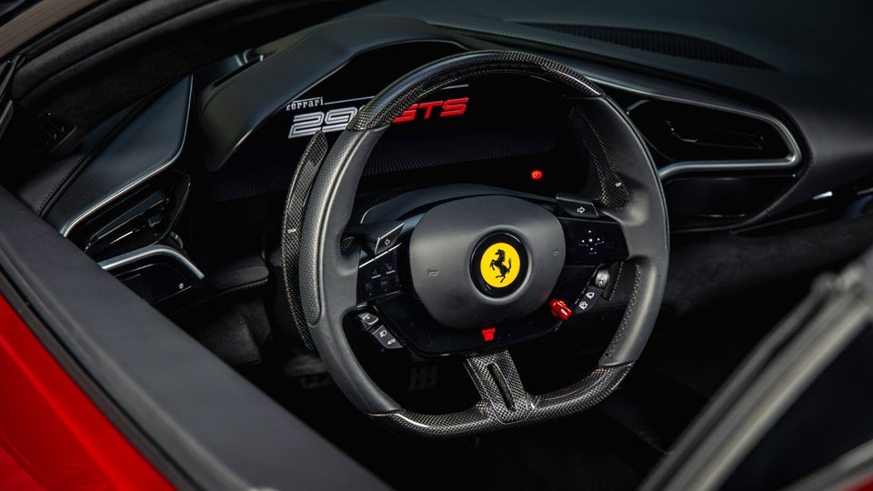 Ferrari 296 GTS 2,9 DCT 2d