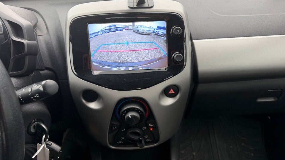 Toyota Aygo 1,0 VVT-i x-sky 5d