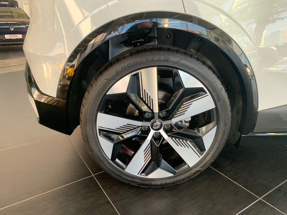 Renault Megane E-Tech 60 Techno+ 5d