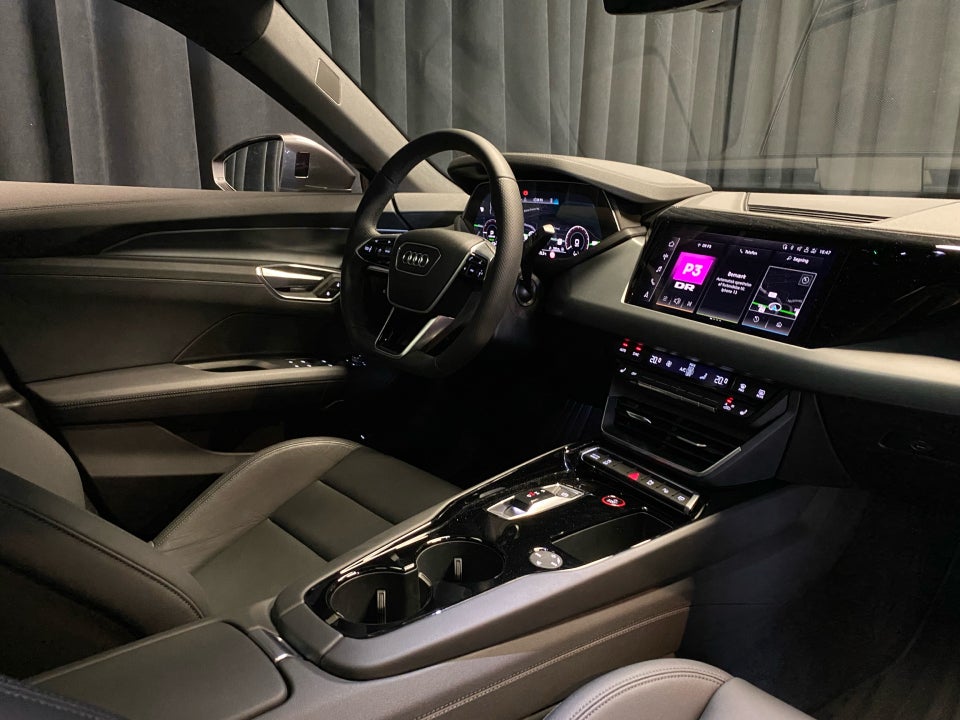 Audi e-tron GT quattro 4d