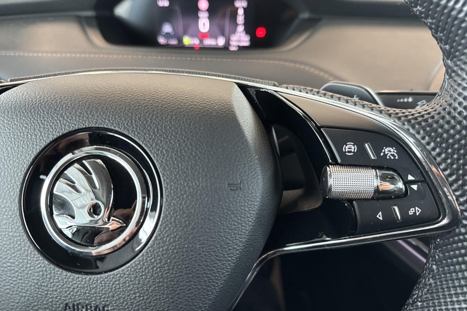 Skoda Enyaq 80 iV Suite 5d