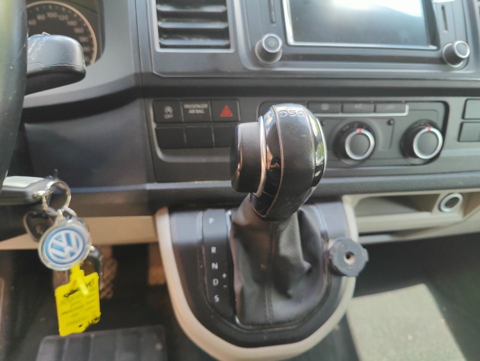 VW Transporter 2,0 TDi 150 Kassevogn DSG lang