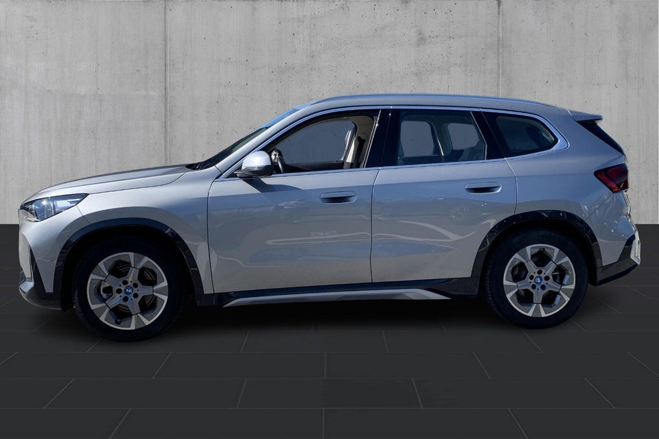 BMW iX1 xDrive30 5d