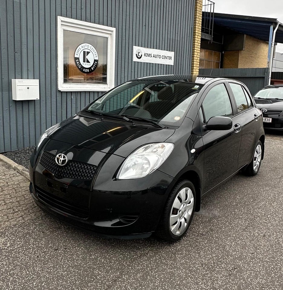 Toyota Yaris 1,3 Sol 5d