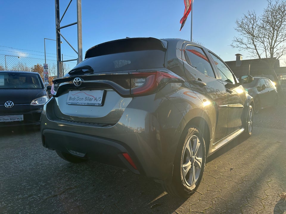 Toyota Yaris 1,5 Active Tech+ Design 5d