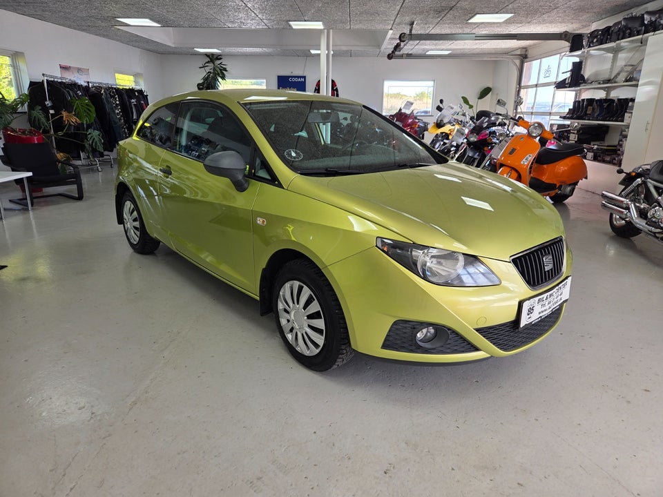 Seat Ibiza 1,4 16V Reference SC 3d