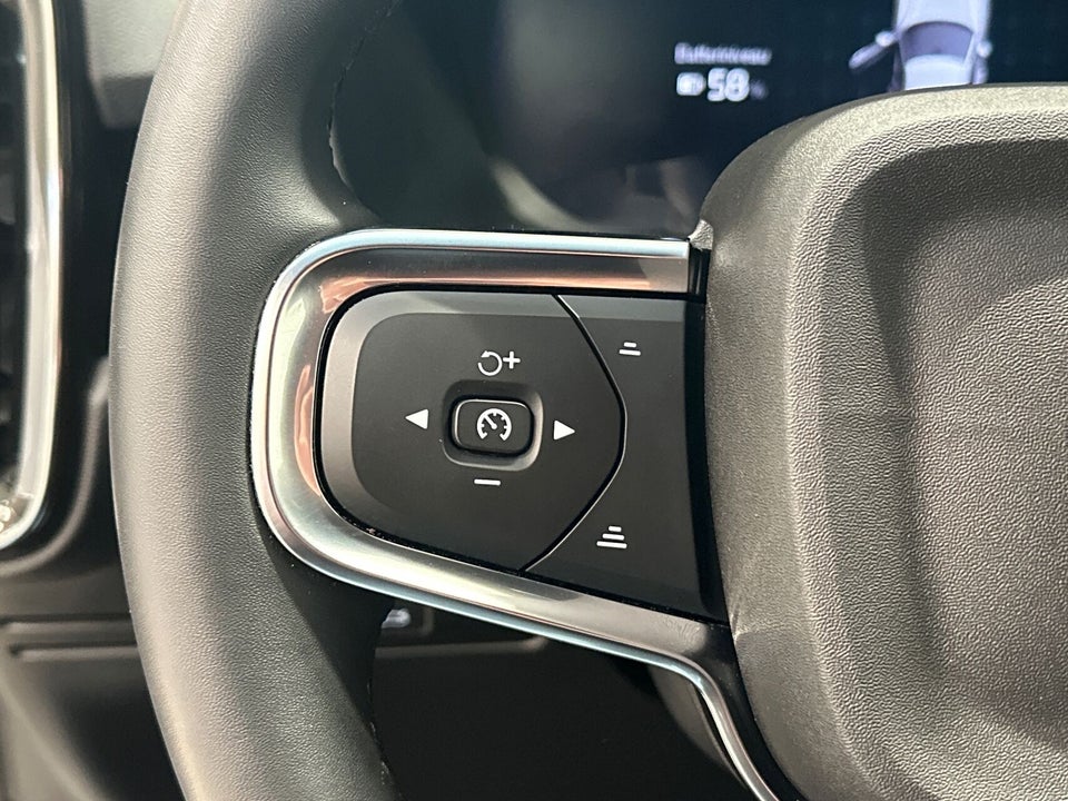 Volvo XC40 ReCharge Extended Range Core 5d