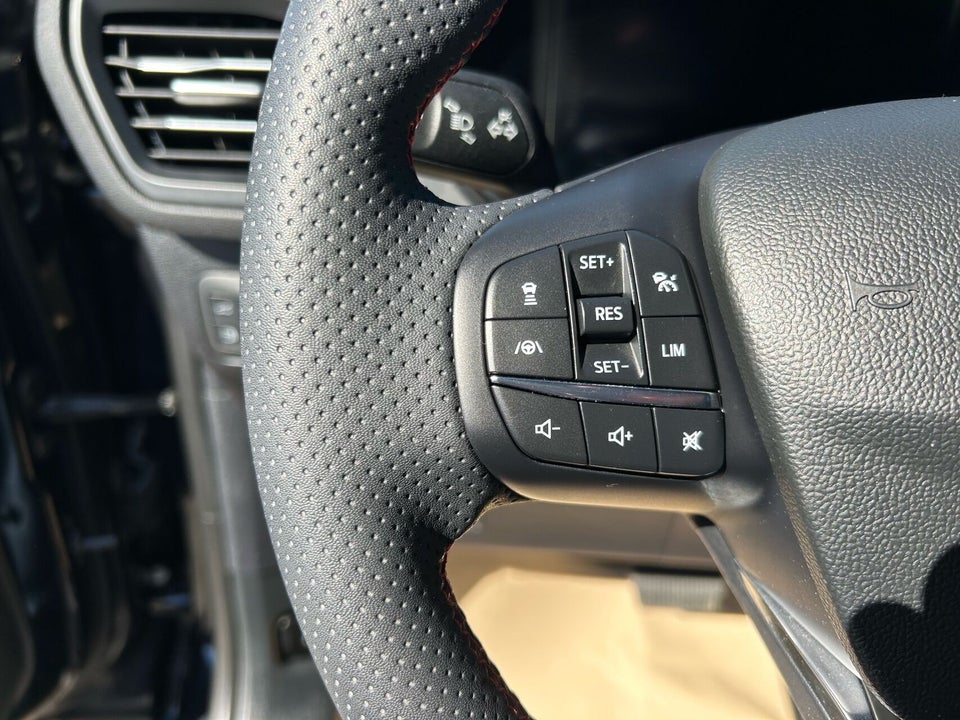 Ford Kuga 2,5 PHEV ST-Line X CVT 5d