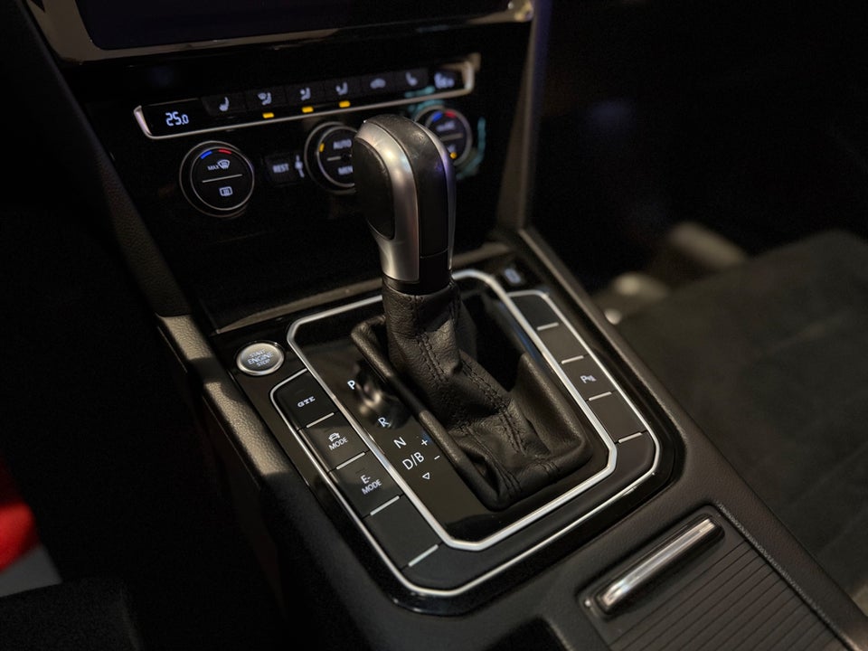 VW Passat 1,4 GTE DSG 4d