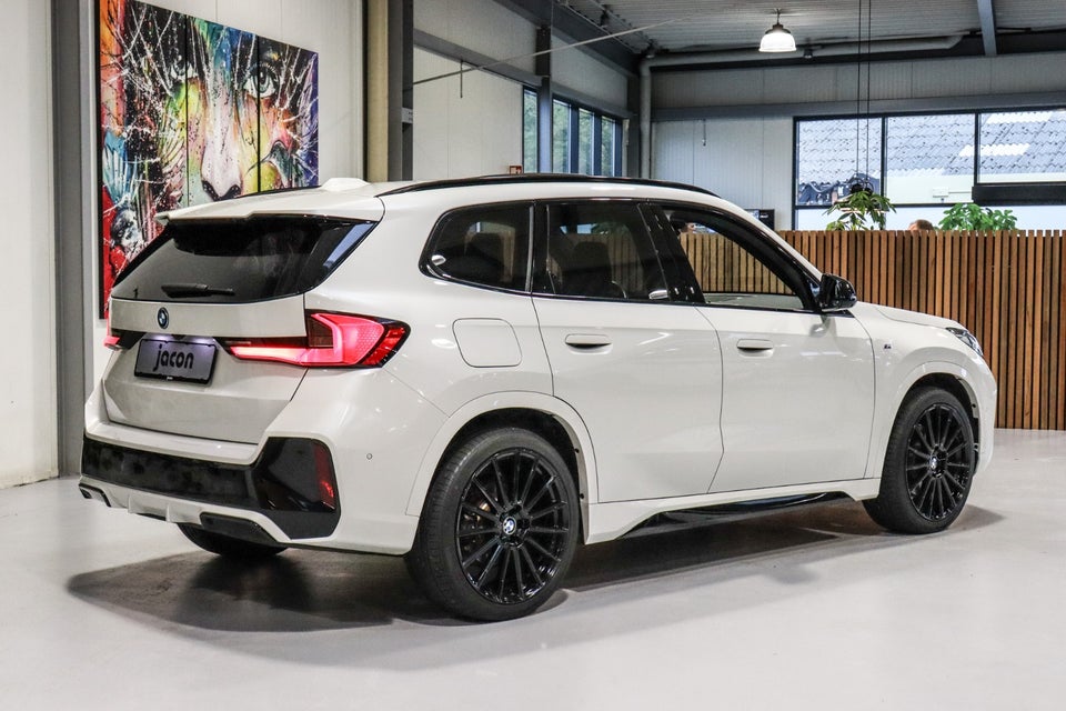 BMW iX1 xDrive30 Fully Charged M-Sport 5d