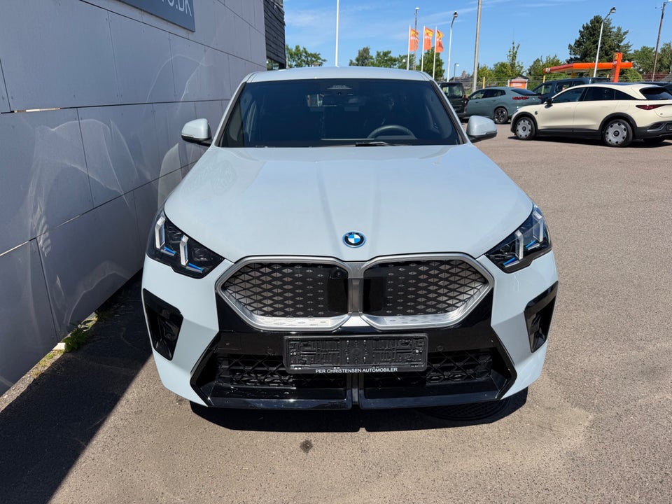 BMW iX2 eDrive20 Fully Charged M-Sport 5d