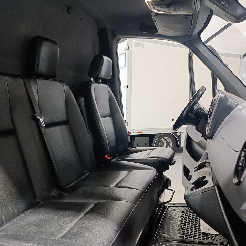 Mercedes Sprinter 319 3,0 CDi A2 Kassevogn aut. RWD