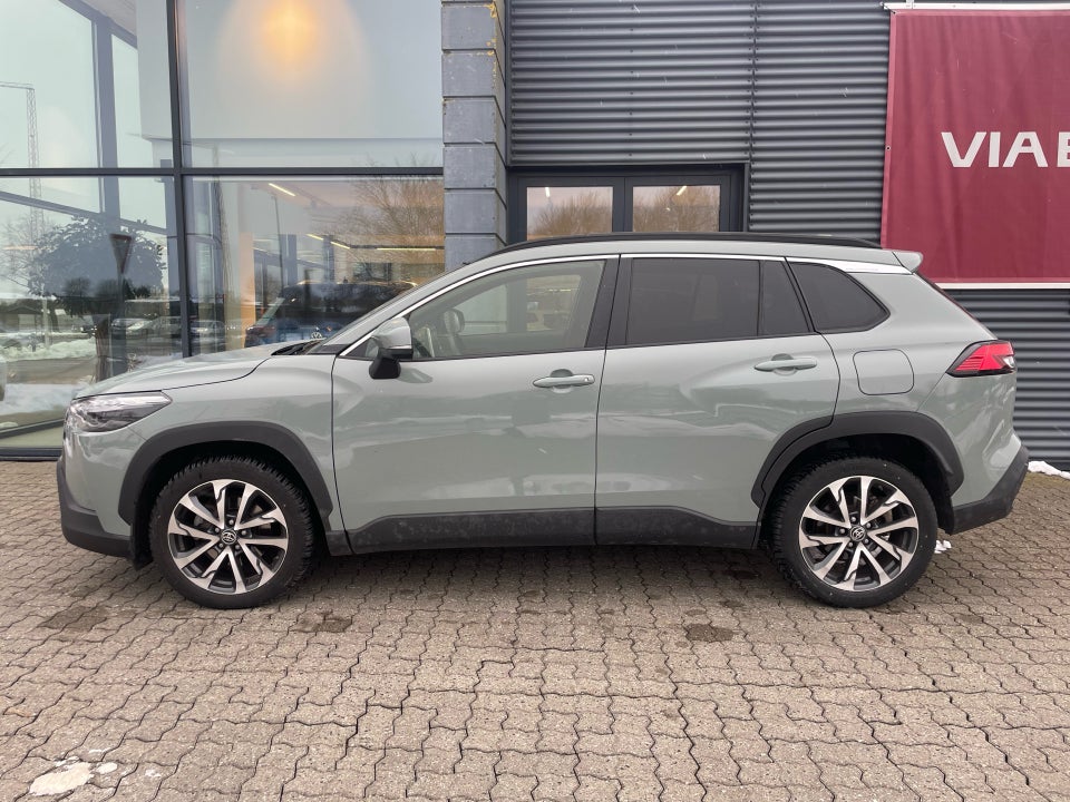 Toyota Corolla Cross 2,0 Hybrid Elegant Luxury CVT 5d