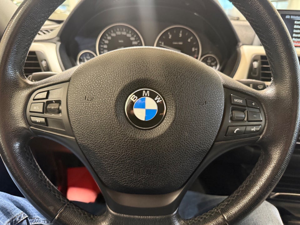 BMW 320d 2,0 Touring Advantage aut. 5d