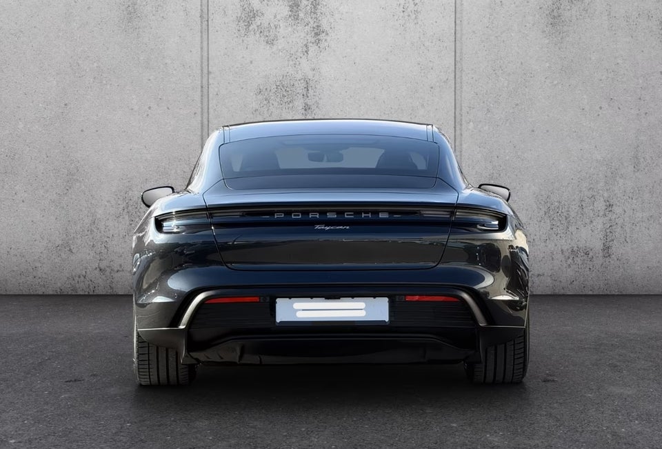 Porsche Taycan Performance+ 4d