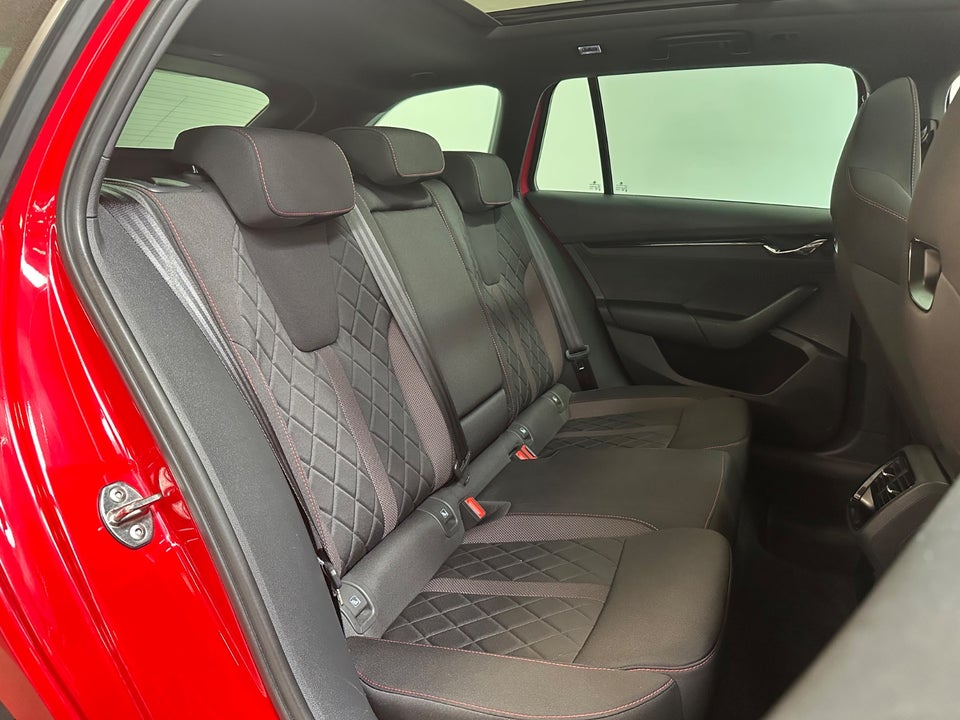 Skoda Octavia 1,4 TSi iV RS Combi DSG 5d