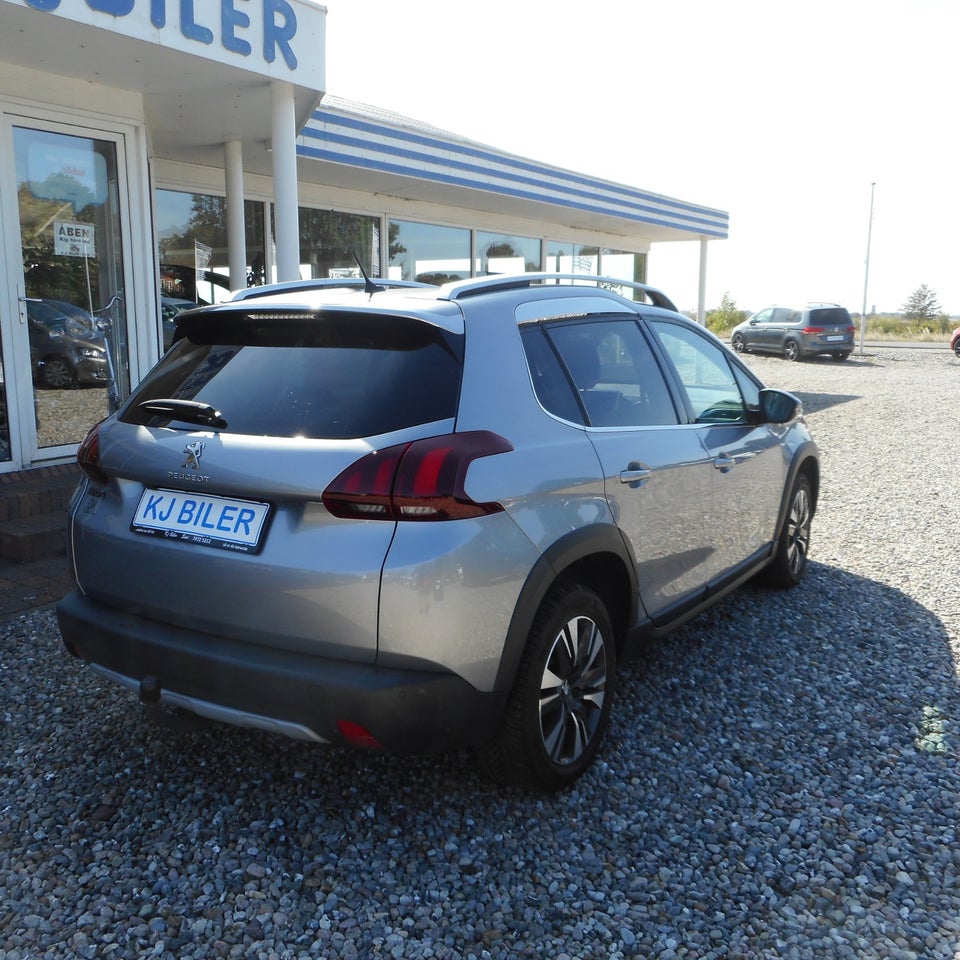 Peugeot 2008 1,6 BlueHDi 100 Allure Sky 5d