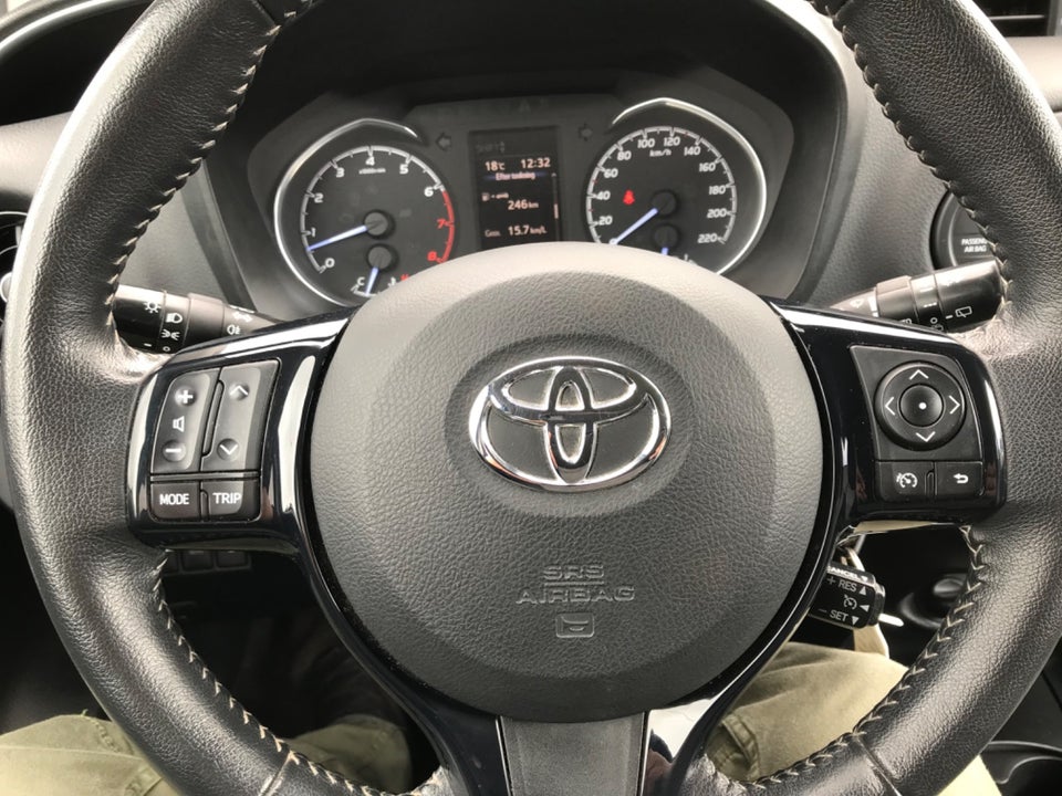Toyota Yaris 1,5 VVT-i T2 5d