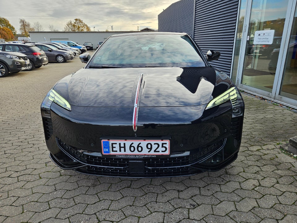 Hongqi EH7 111 Exclusive 4d