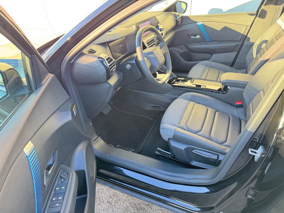 Citroën ë-C4 X 50 Shine 4d