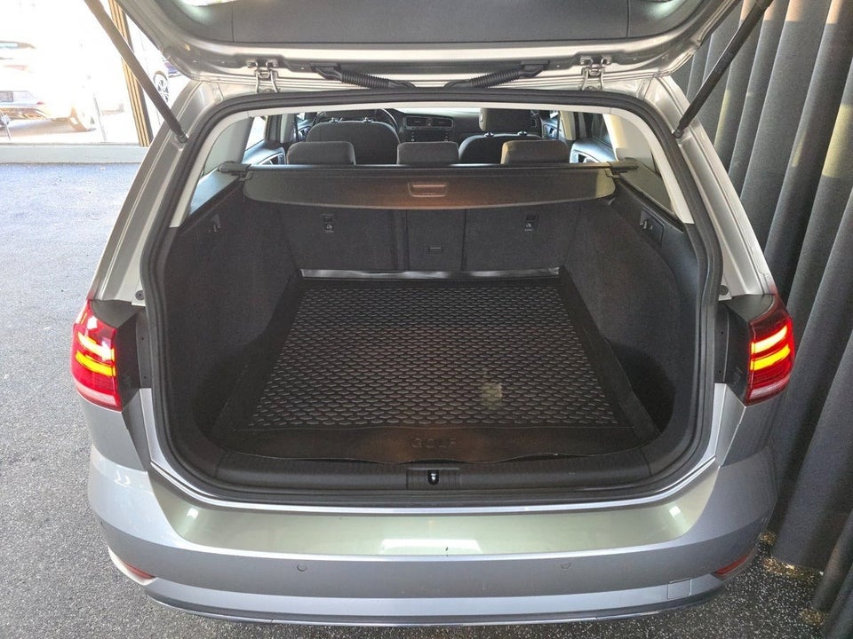 VW Golf VII 1,5 TSi 130 Comfortline Variant DSG 5d