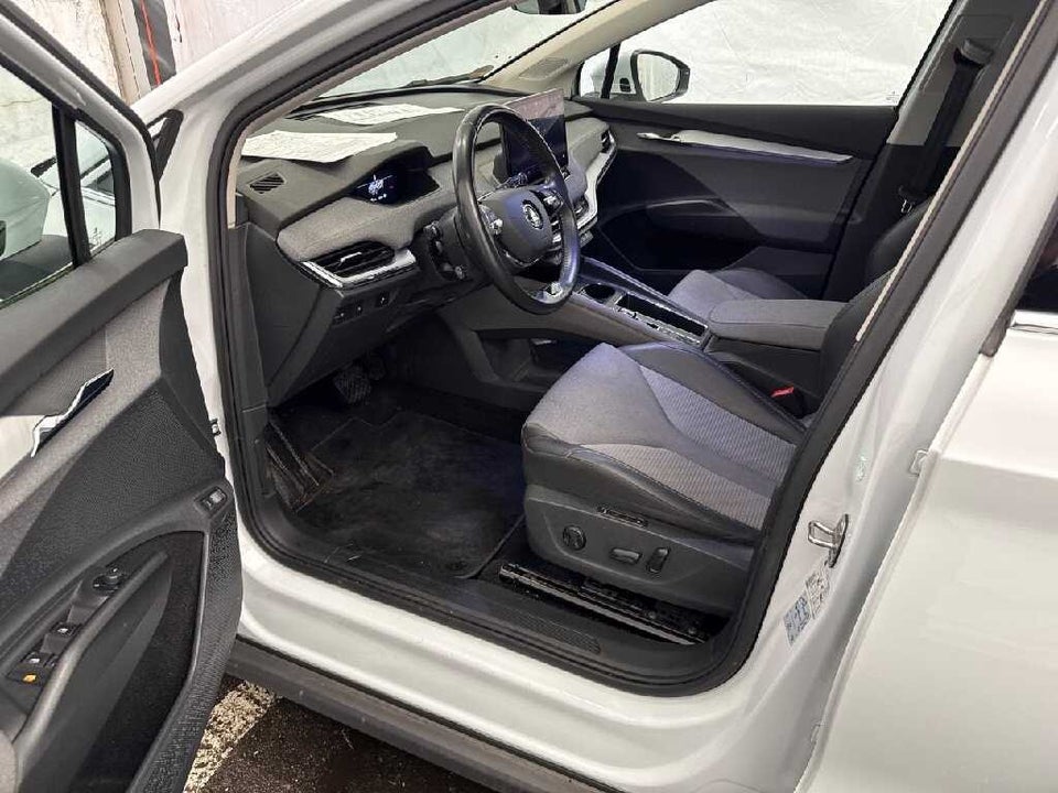 Skoda Enyaq 80 iV Plus Loft 5d