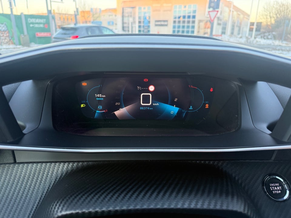 Peugeot 208 1,2 PureTech 100 Allure Sky 5d