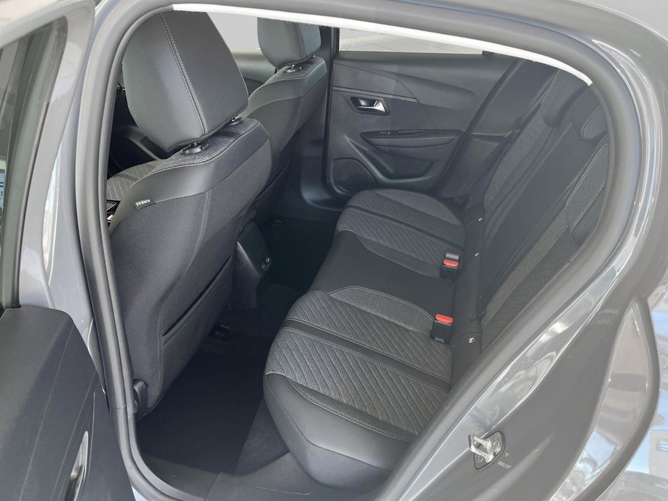 Peugeot 208 1,2 PureTech 100 Allure+ 5d