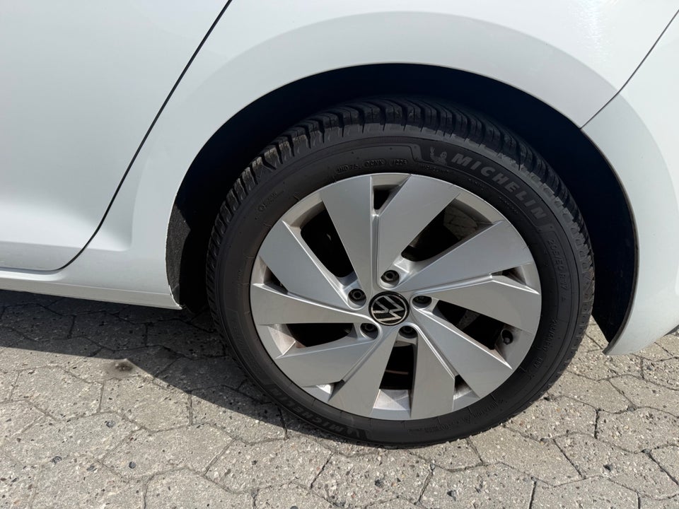 VW Golf VII 1,0 TSi 110 Comfortline 5d