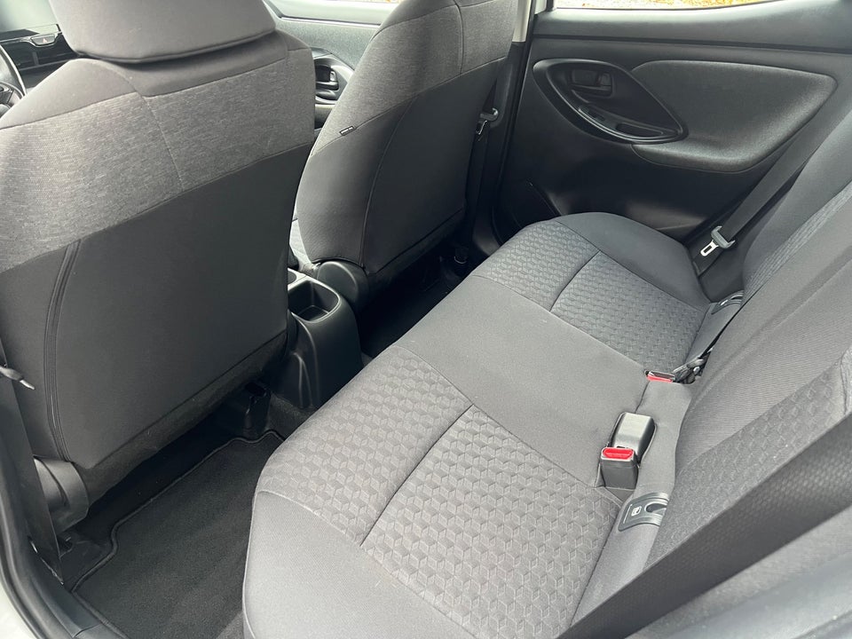 Toyota Yaris 1,0 Active Tech+ 5d