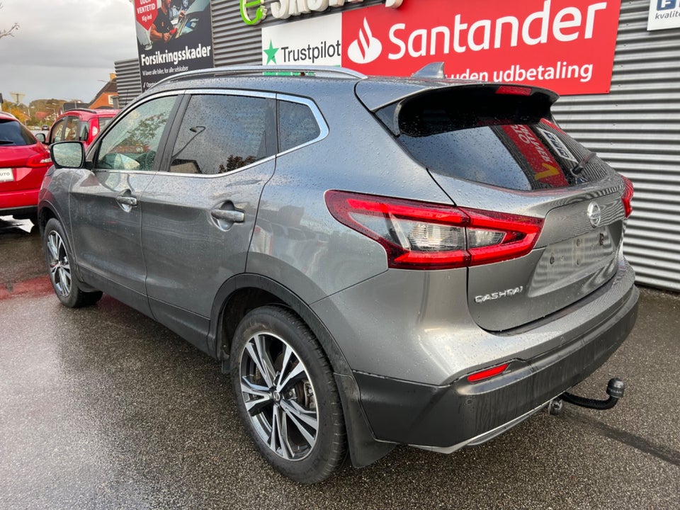 Nissan Qashqai 1,3 Dig-T 140 N-Connecta 5d