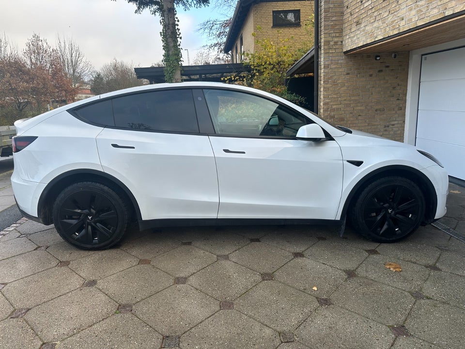 Tesla Model Y Long Range AWD 5d