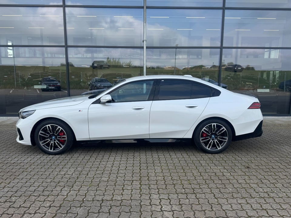 BMW i5 eDrive40 M-Sport Pro 4d