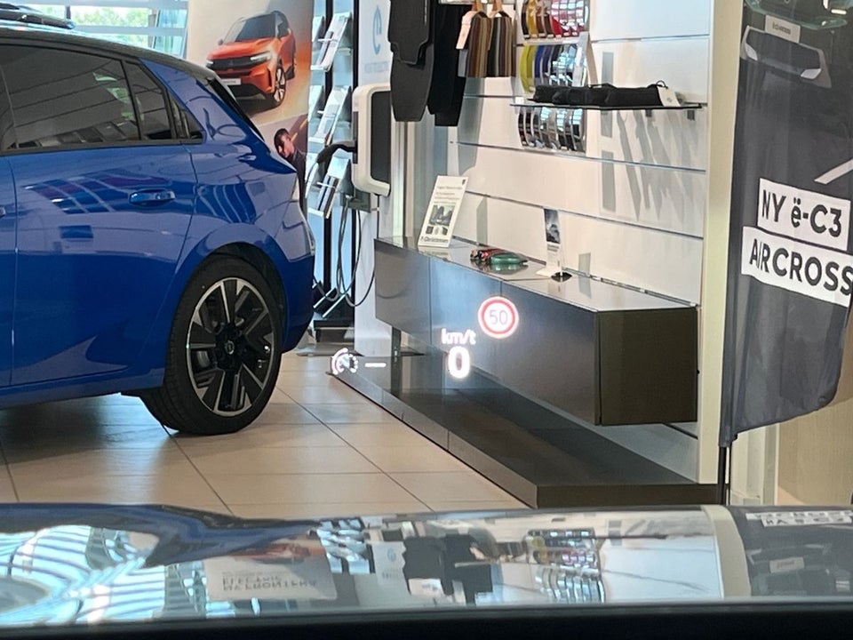 Ford Explorer 82 Premium Extended Range 5d