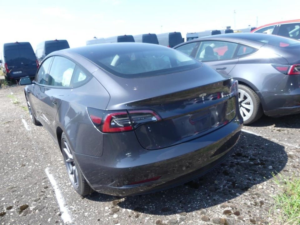 Tesla Model 3 Long Range AWD 4d