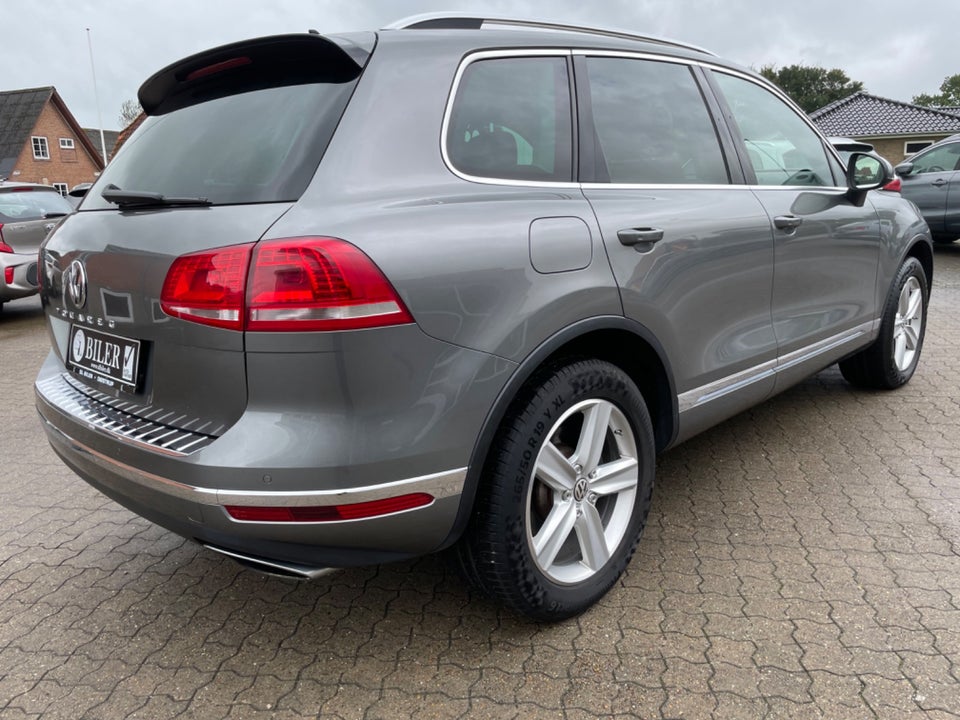 VW Touareg 3,0 V6 TDi 262 R-line Tiptr. 4Motion Van 5d