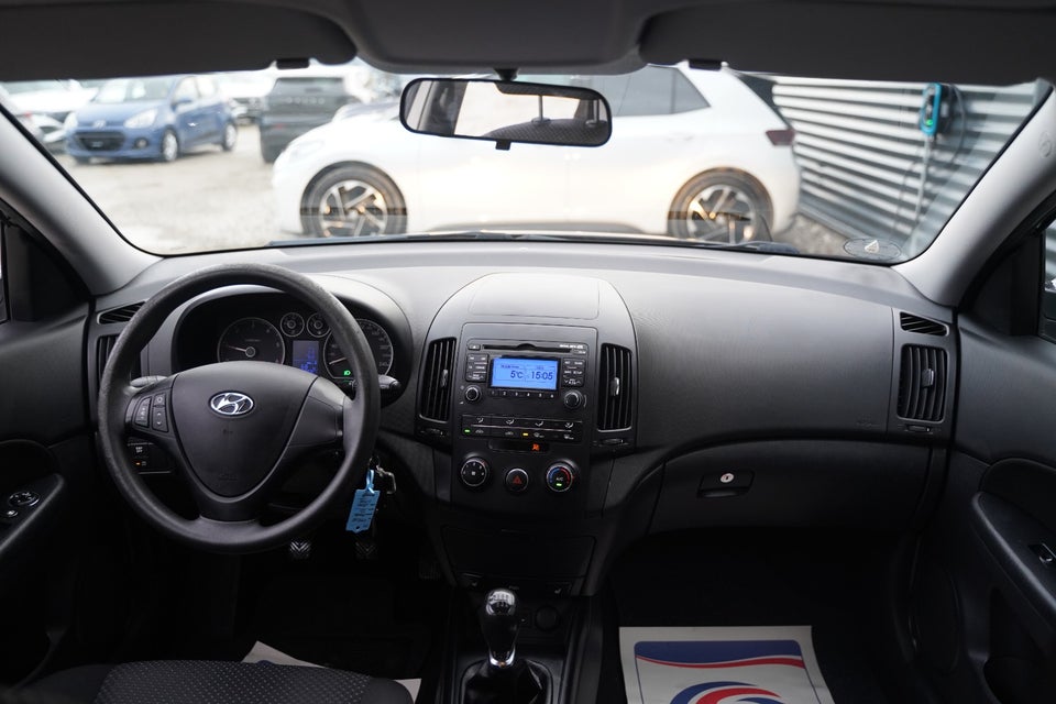 Hyundai i30 1,6 CRDi 90 Classic 5d