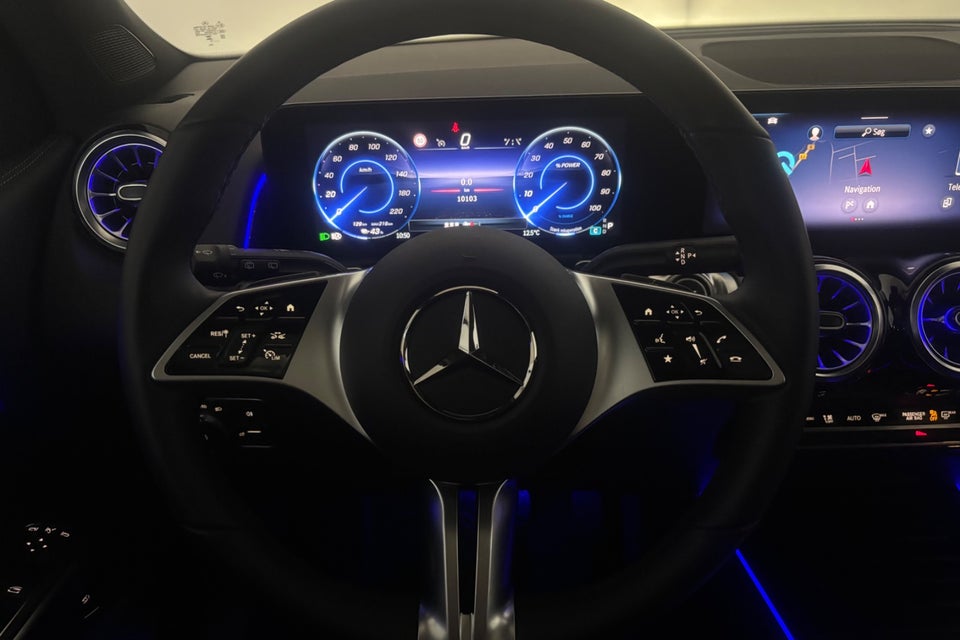 Mercedes EQB250+ Progressive 5d