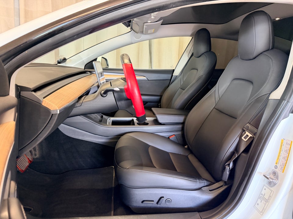 Tesla Model 3 Long Range RWD 4d