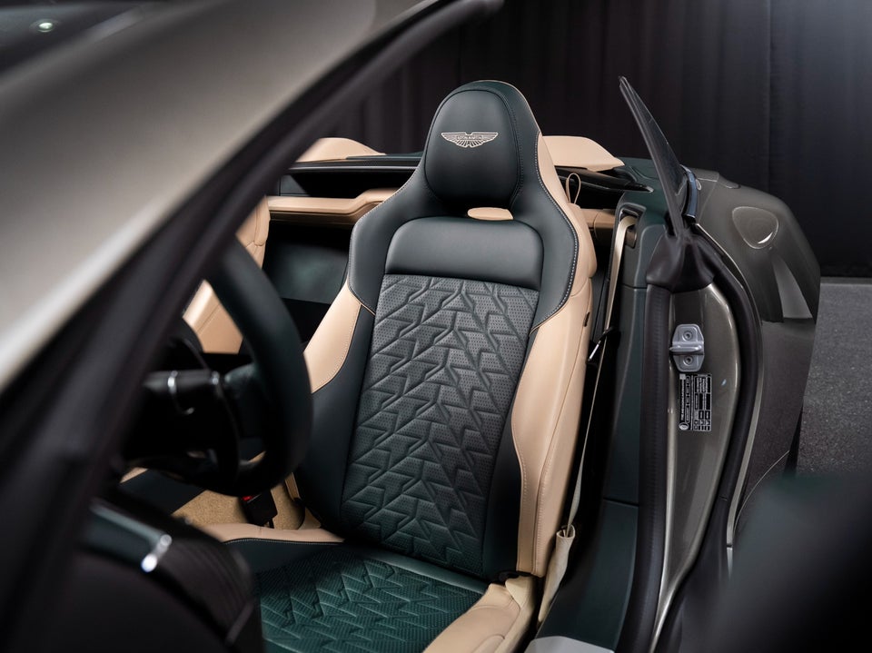 Aston Martin Vanquish 5,2 V12 Volante aut. 2d